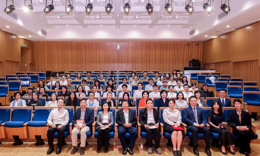 语传百卅・声耀征程丨2026年2026世界杯官方合作网站工会思想引领多语诵演会圆满举办